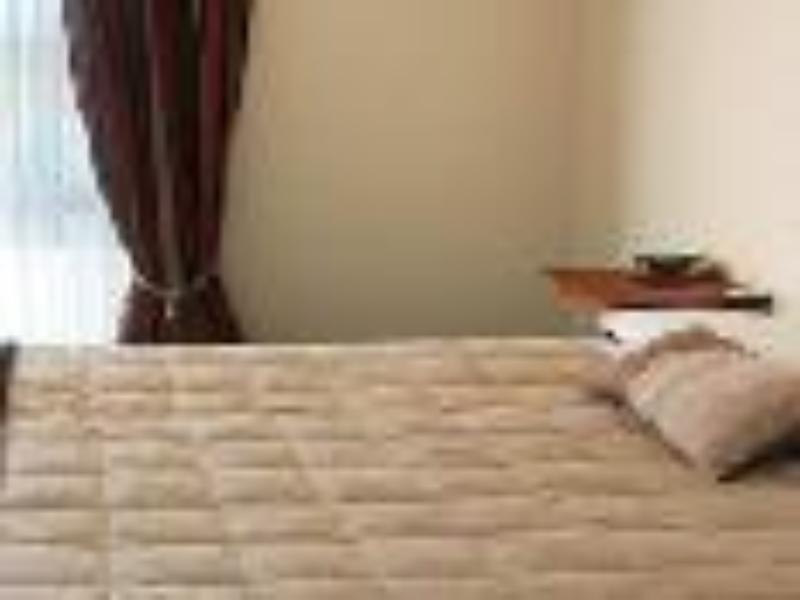 Castle Court Motel Уелсфорд Екстериор снимка