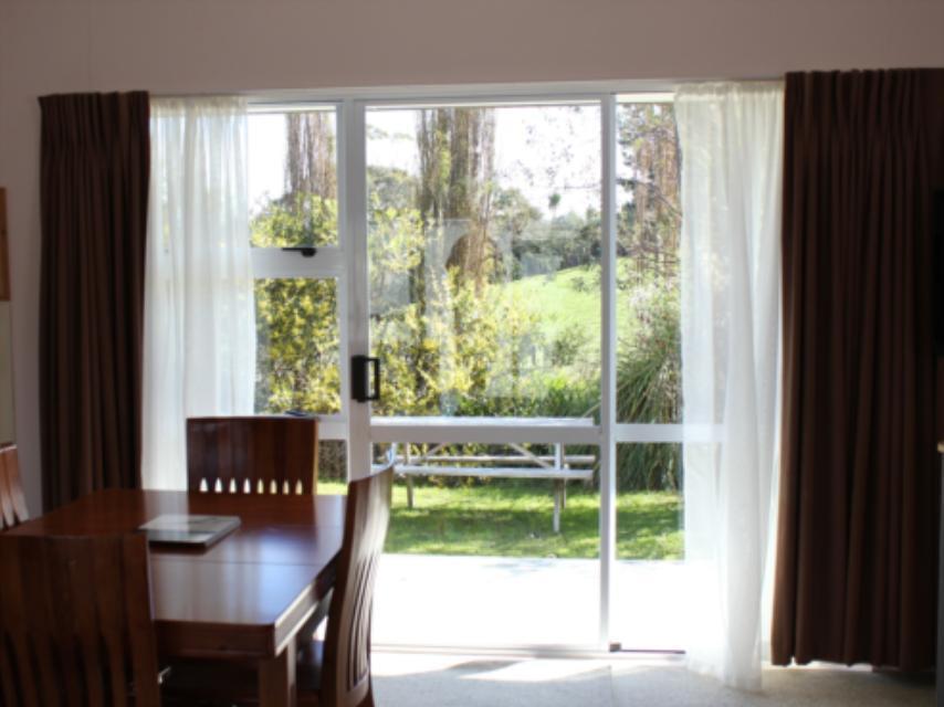 Castle Court Motel Уелсфорд Екстериор снимка