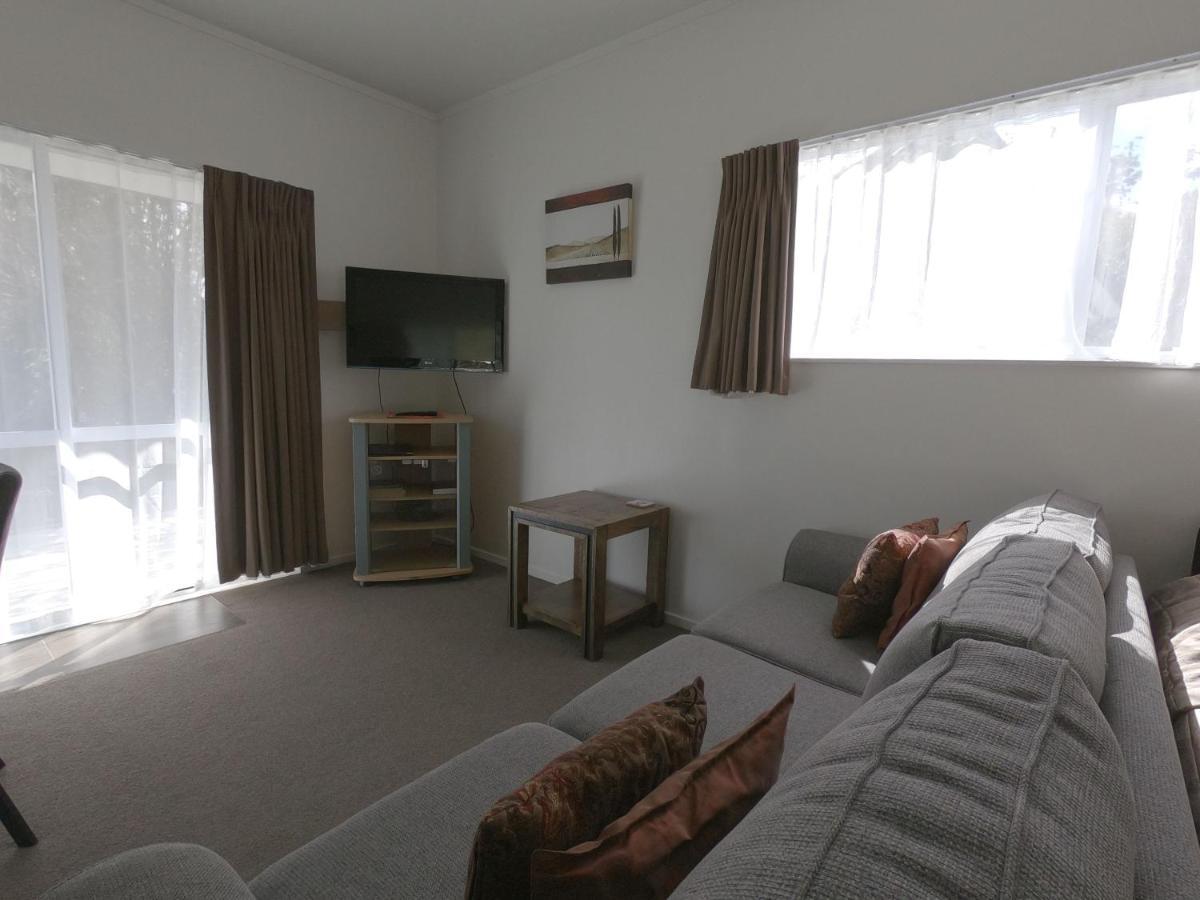 Castle Court Motel Уелсфорд Екстериор снимка